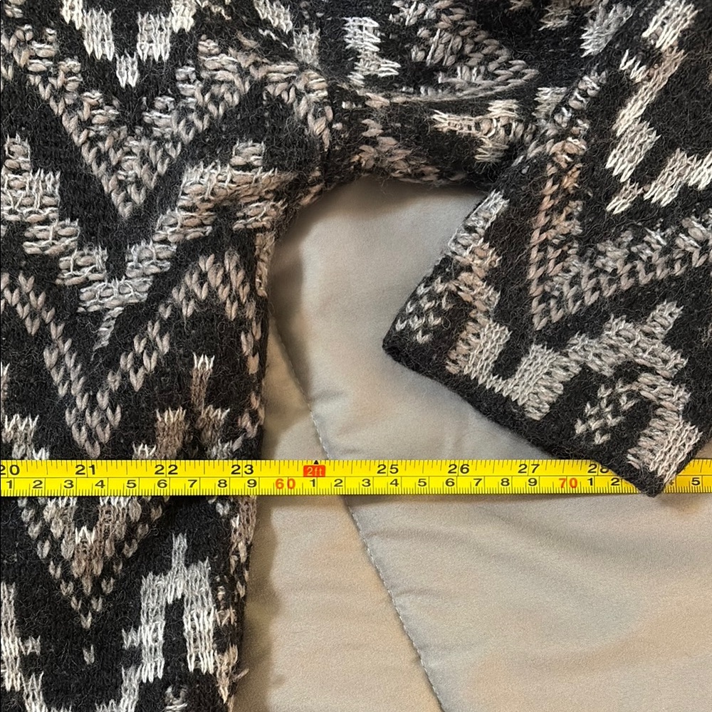 Women's Lucky Brand Long Black and Gray Patterned Cardigan size large - Picture 5 of 5